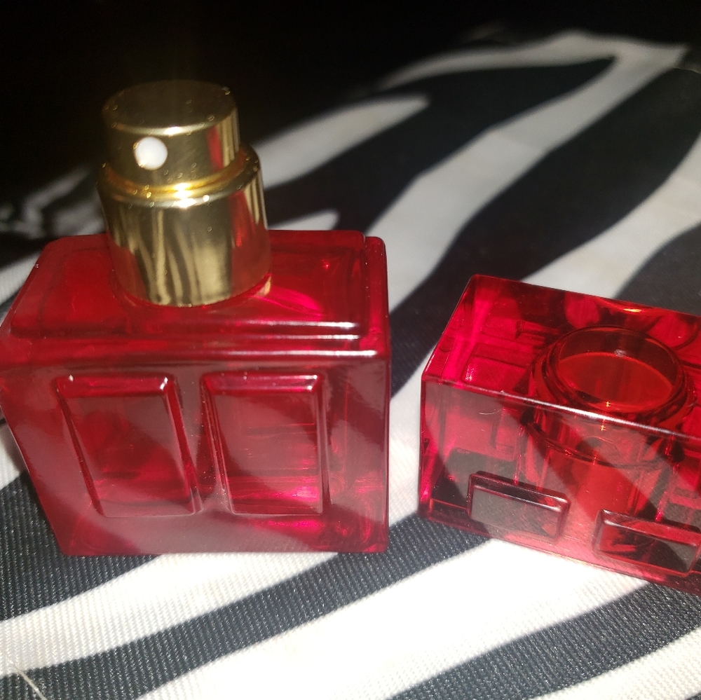 Women's Perfume (RED DOOR) by Elizabeth Arden - Picture 8 of 9